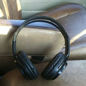 Bluetooth headphones